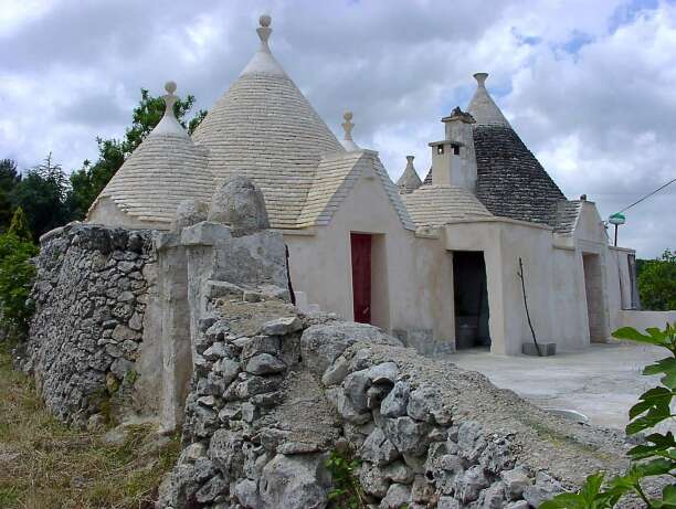 13.+ 14. Villapiano - Bari: "Trulli"