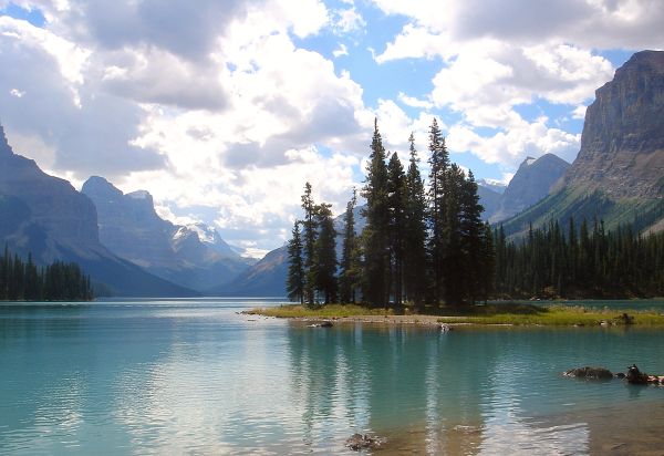 Maligne Lake / Spirit Island