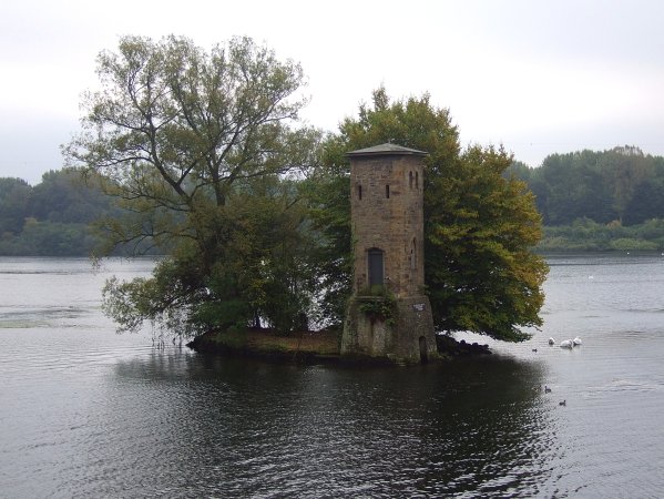 Industriedenkmal auf Ruhrinsel