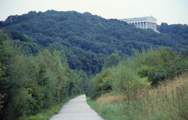 5. Regensburg - Rofelden: "Walhalla"