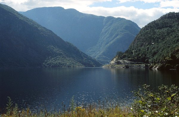 12. Lfallstrand - Eidfjord: "Sonne am Hardangerfjord"